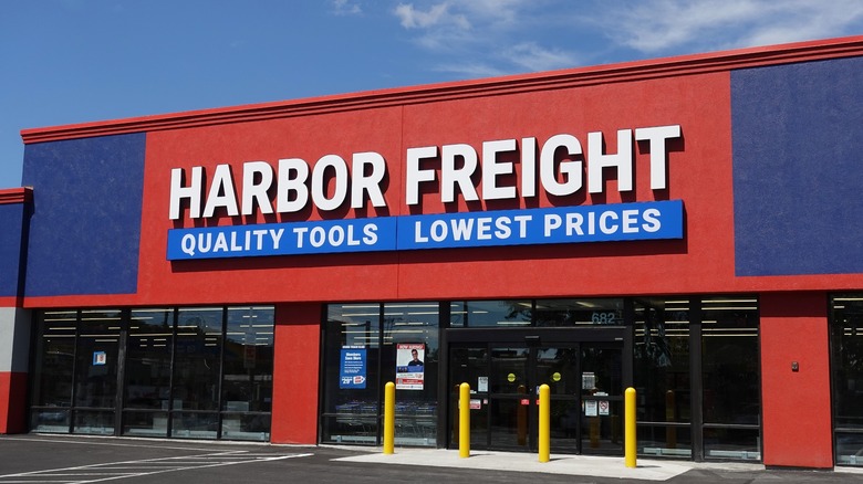 Harbor Freight Tools storefront