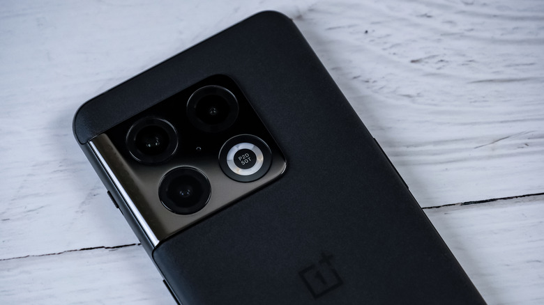 partial view of the OnePlus 10 Pro backside