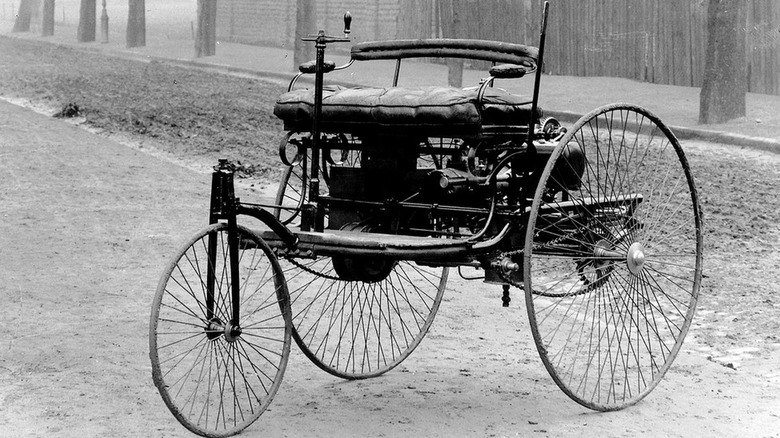 The first automobile made by Carl Benz in 1885.