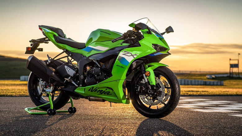 The Kawasaki Ninja ZX-6R in green parked on the road