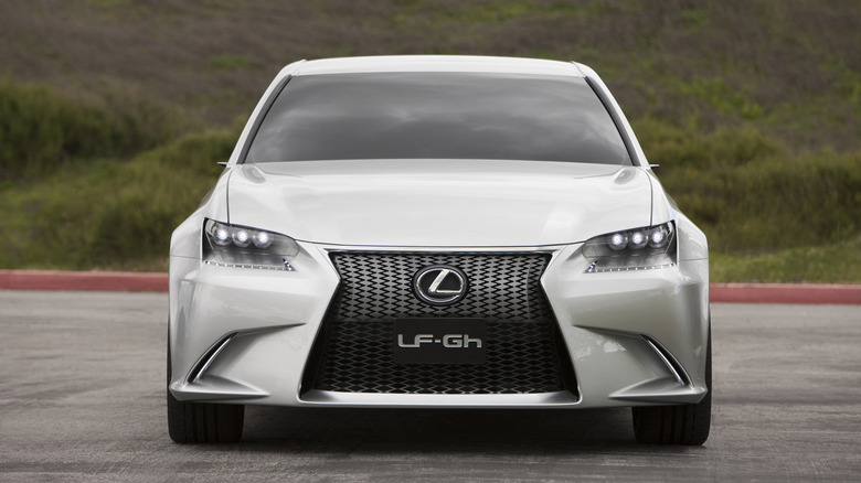 2011 Lexus LF-Gh hybrid concept, front-view