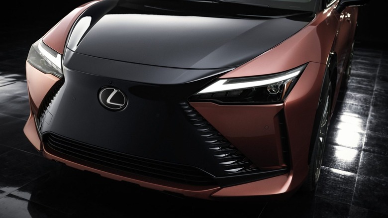 2025 Lexus RZ 450e front fascia demonstrating "spindle body" design