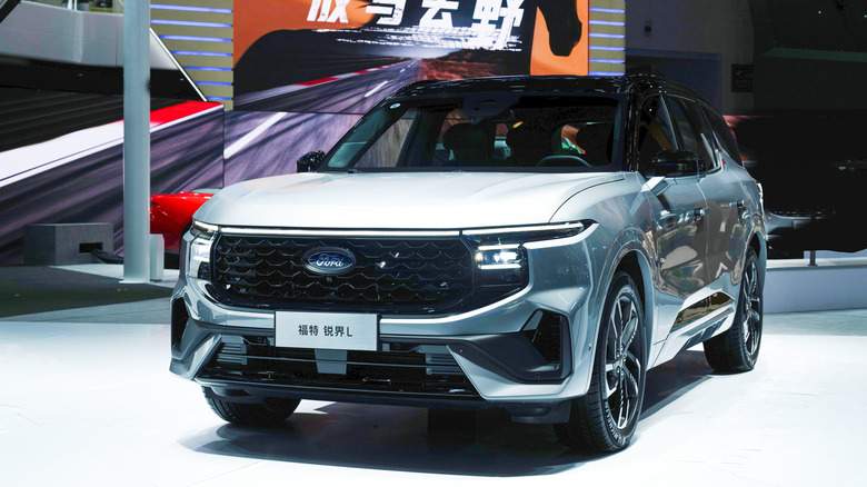 Chinese market Ford Edge L at auto show