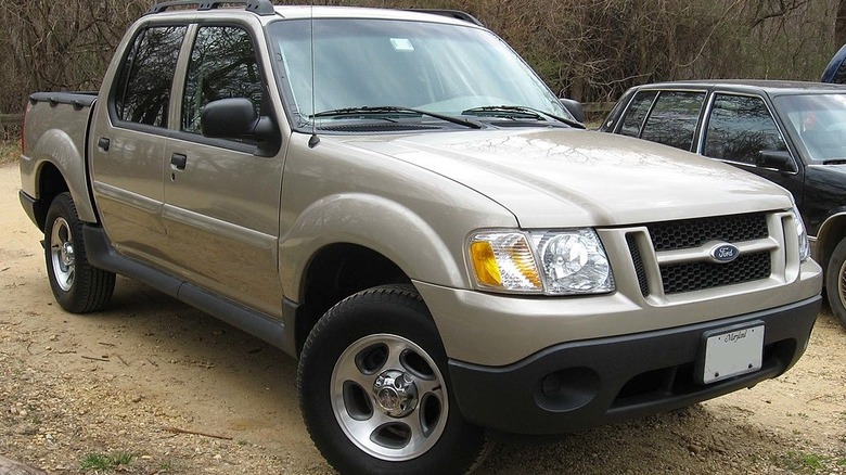 Ford Explorer Sport Trac parked front end