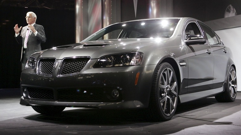 Pontiac G8 and Bob Lutz on stage