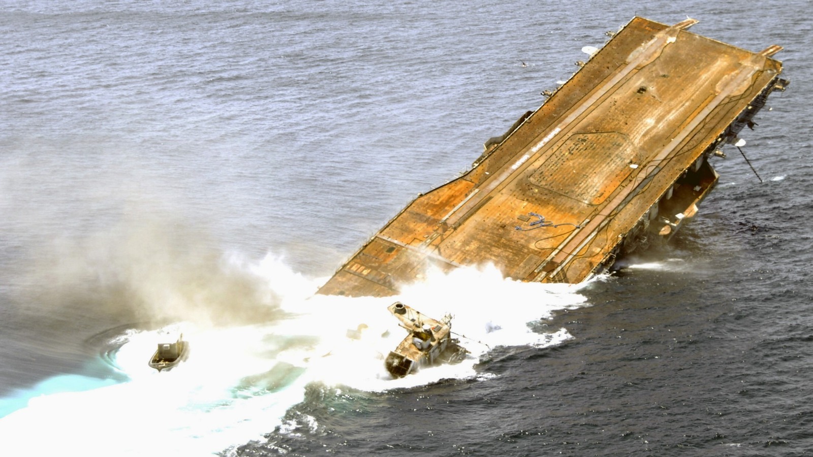Why Did The Navy Sink Aircraft Carrier CV/CVA-34 (USS Oriskany) & Where Is  It Now?