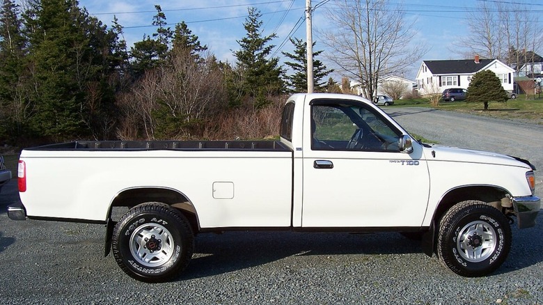 White Toyota T100