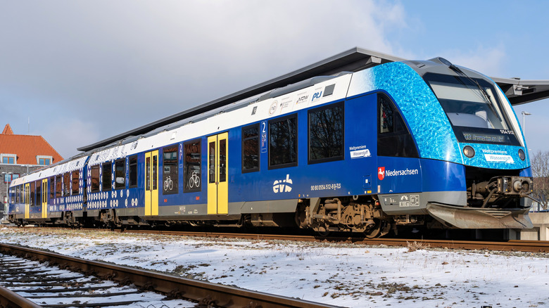 vb Alstom Coradia iLINT 54 hydrogen powered regional train at Cuxhaven railway station