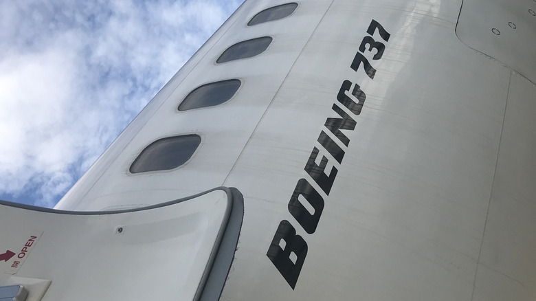 Boeing 737 stamp