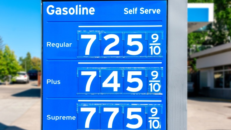 Gas pump price on billboard