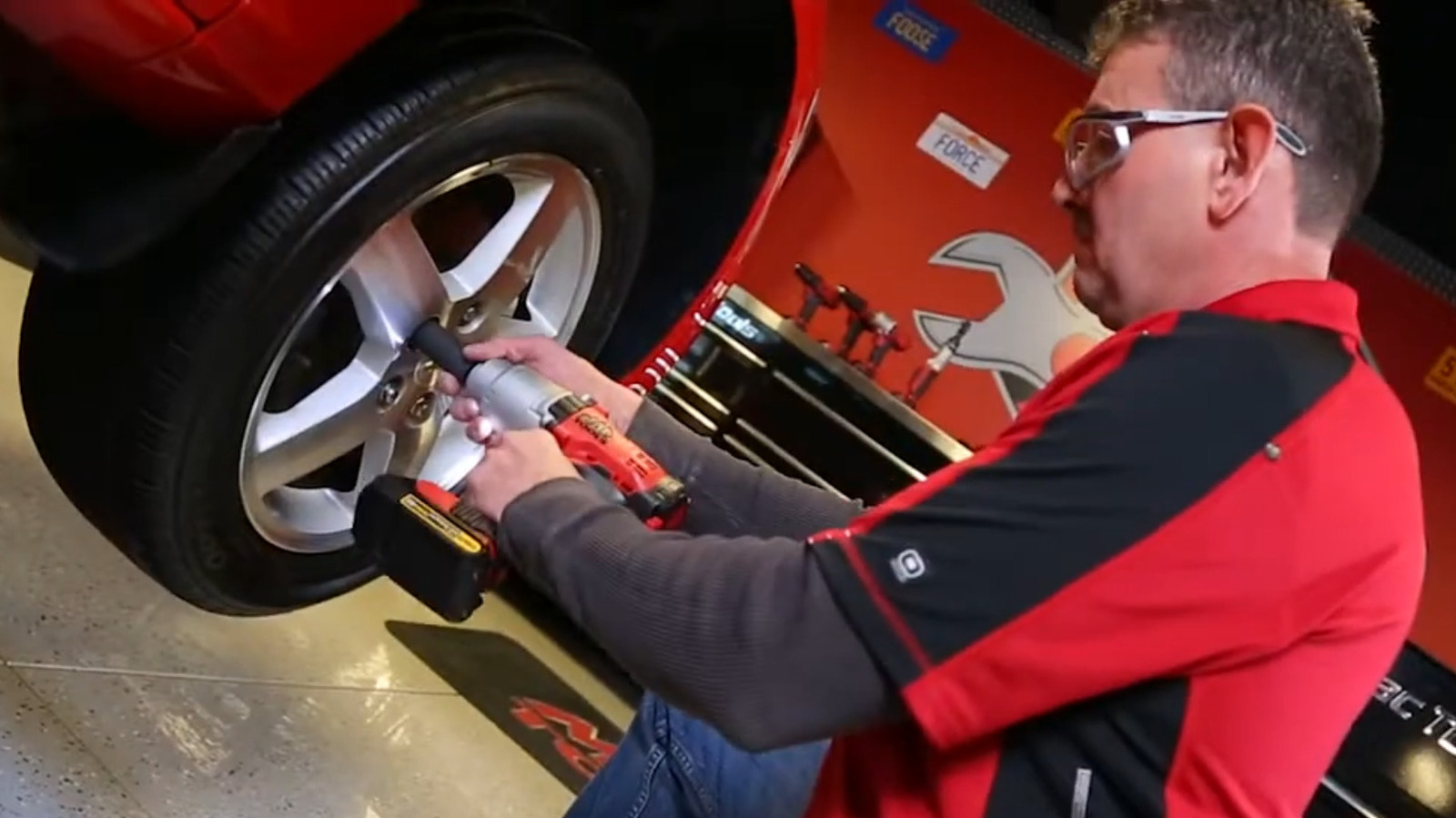 Why Do Mac Power Tools Use DeWalt Batteries?