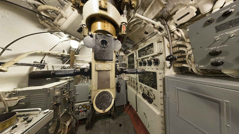 Periscope in the conning tower of the USS Pampanito