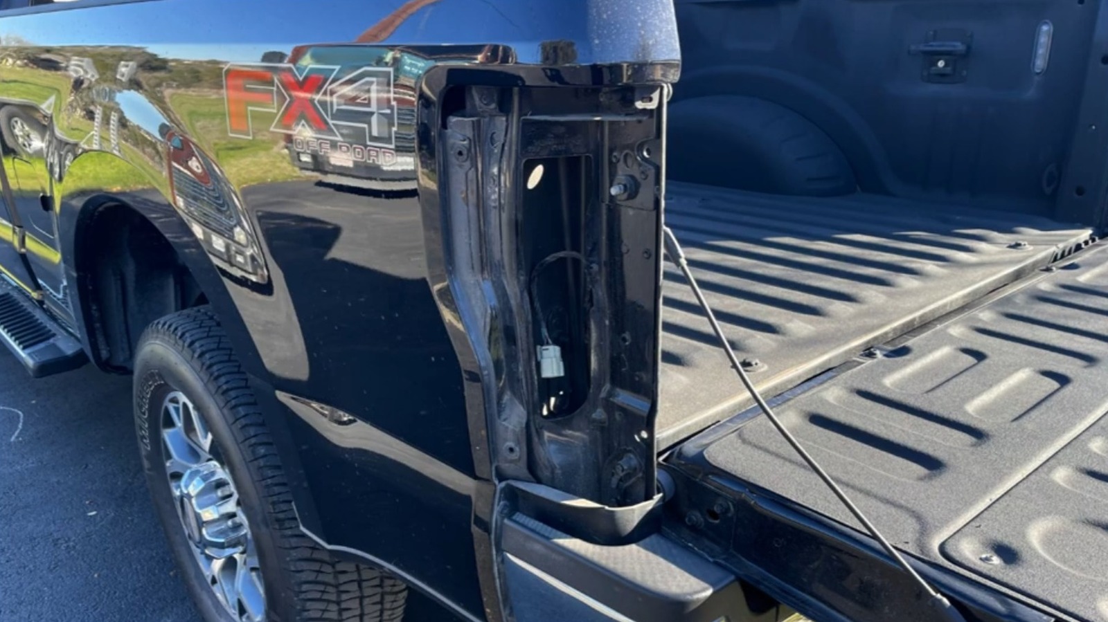 Why Do People Keep Stealing Ford Super Duty Tail Lights? (And How To Keep Yours Safe) – SlashGear