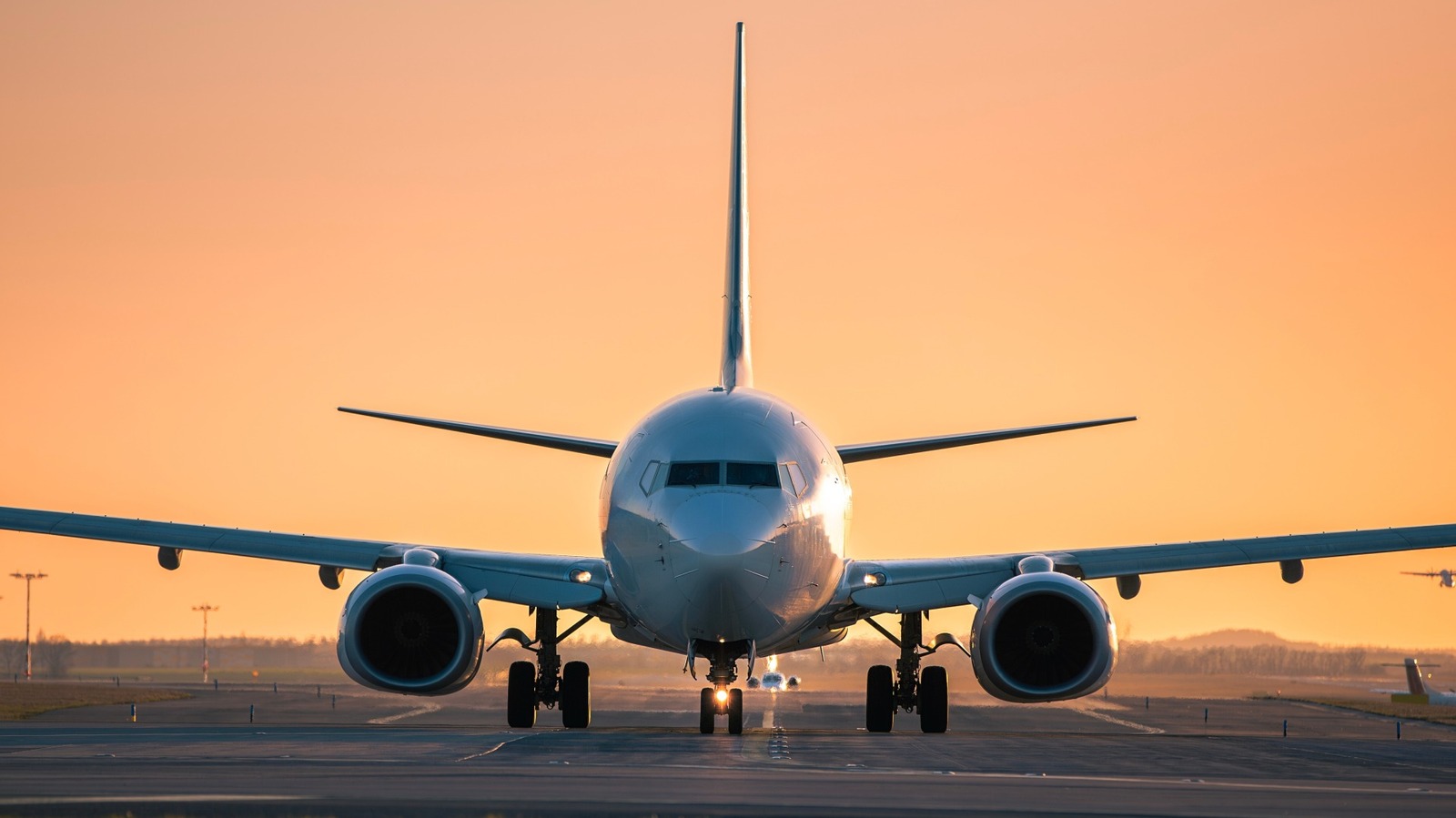 Why Do Planes Do Touch And Go Landings?