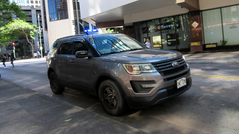 A Honolulu Police Officer Utilizing A Private Vehicle
