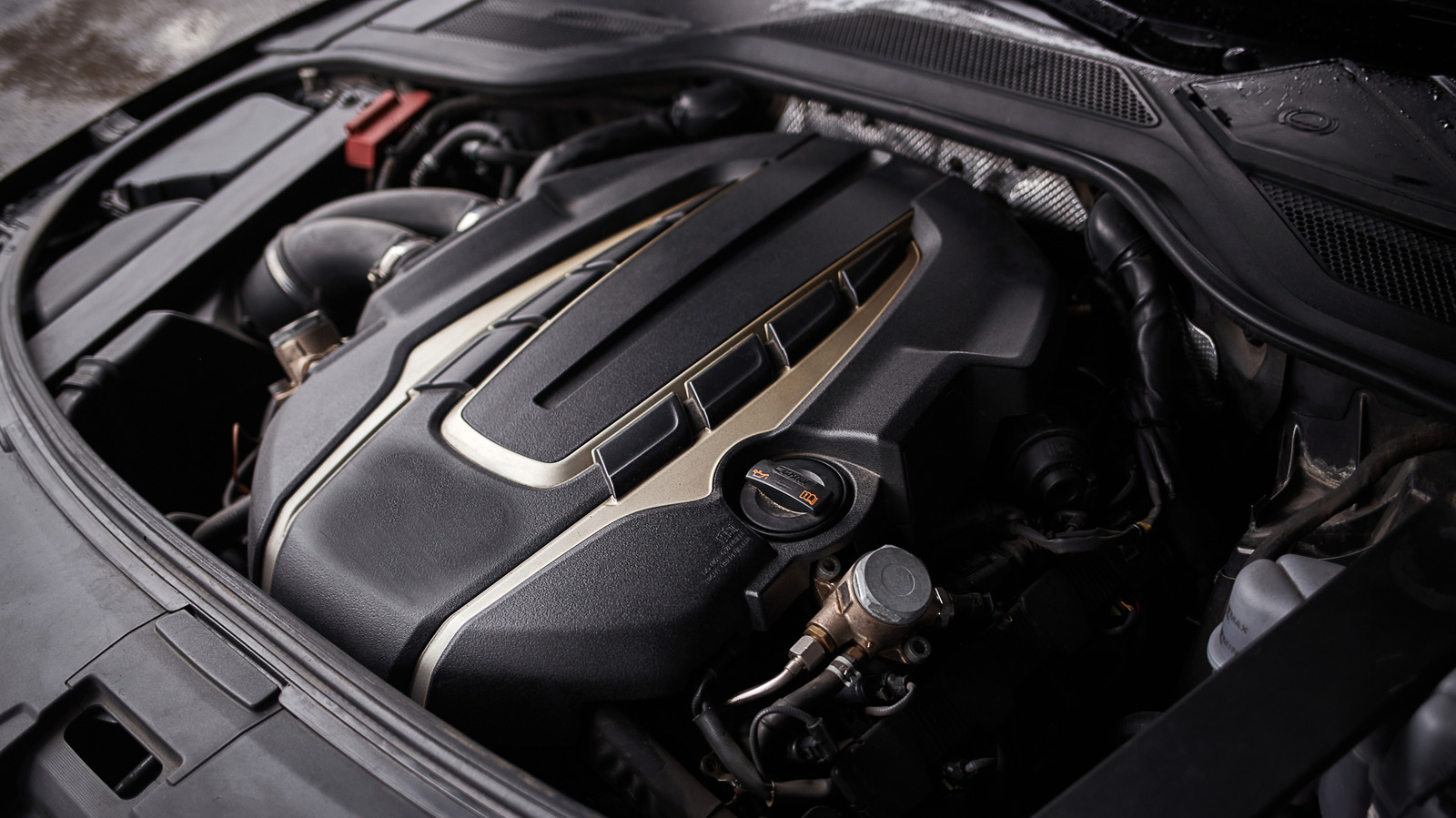 Why Do So Many Modern Cars Have Plastic Engine Covers?