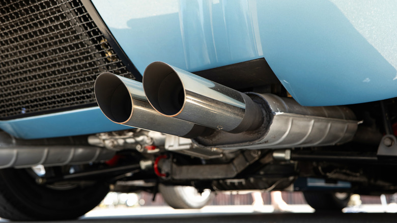 An aftermarket twin tip car exhaust pipe