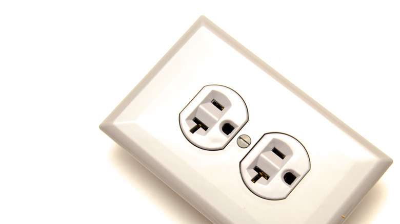20A outlet with T-shaped hole
