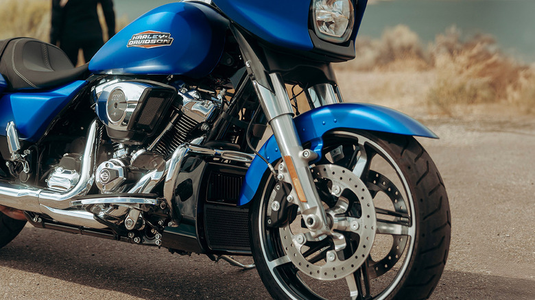 The regular forks on a blue 2026 Harley-Davidson Street Glide