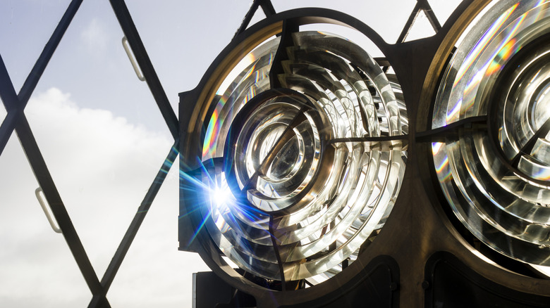 Fresnel lens with panned-glass window