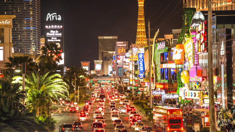 las vegas strip traffic at night