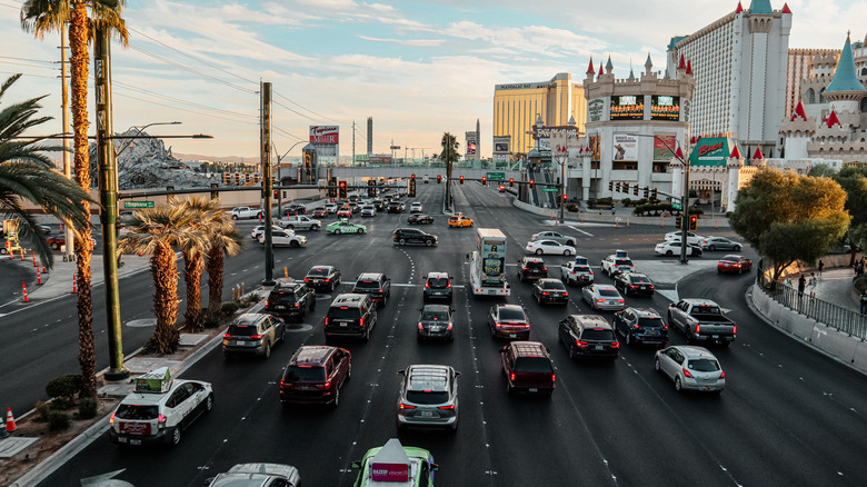 busy intersection stop light in las vegas