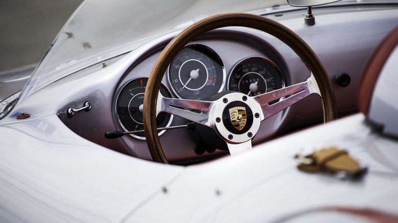 Steering wheel and dash of Porsche 550 Spyder replica