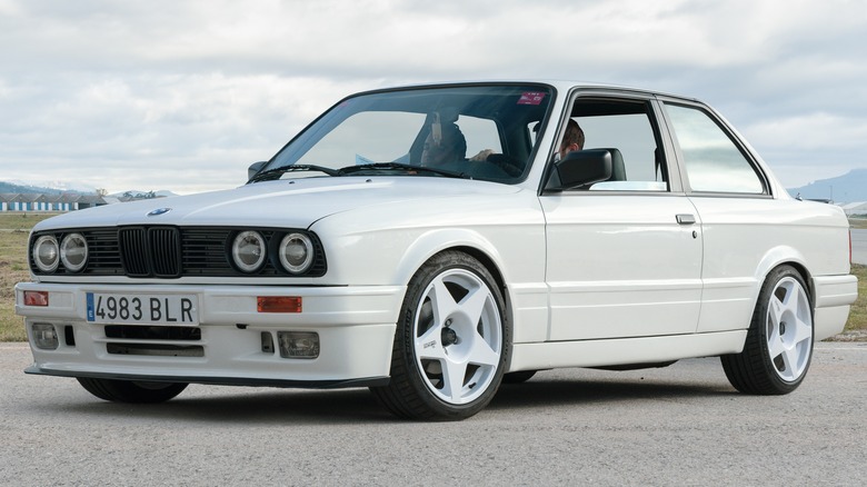 BMW E30 3 Series white