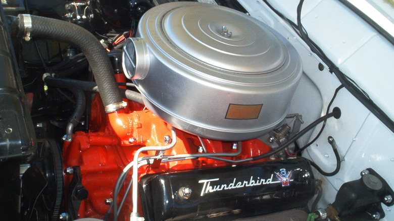 A stock 292 Ford Y-block V8 with Thunderbird V8 branding on the valve covers