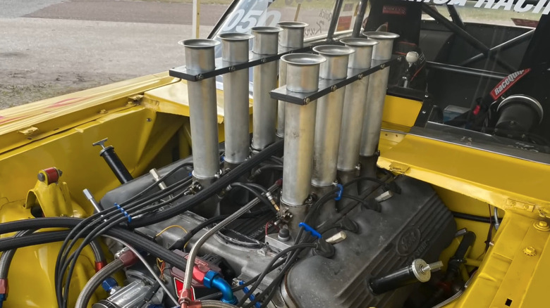 Ford Cammer hemi in yellow car