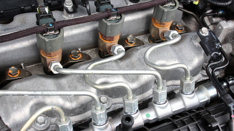 A close-up of a diesel engine and its fuel rail