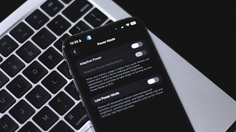 Adaptive Power option in iOS 26