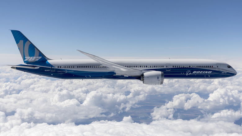 A Boeing 787-10 in Boeing livery
