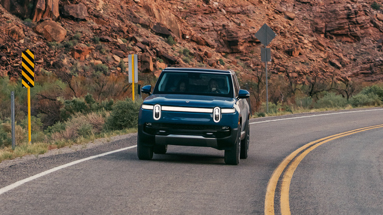 Rivian R1S