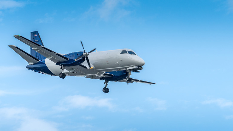 Twin-engine aircraft landing