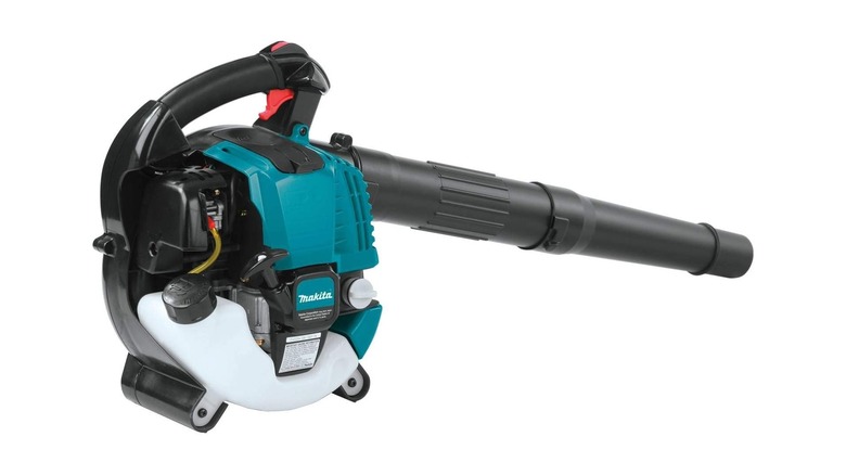 Makita MM4 gas-powered blower