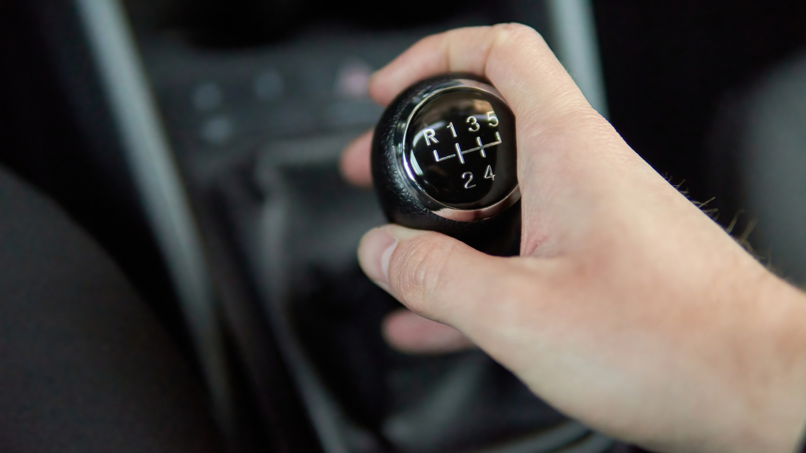 Why Manual Transmissions Are Still Popular In Europe (But Americans Prefer Automatic)