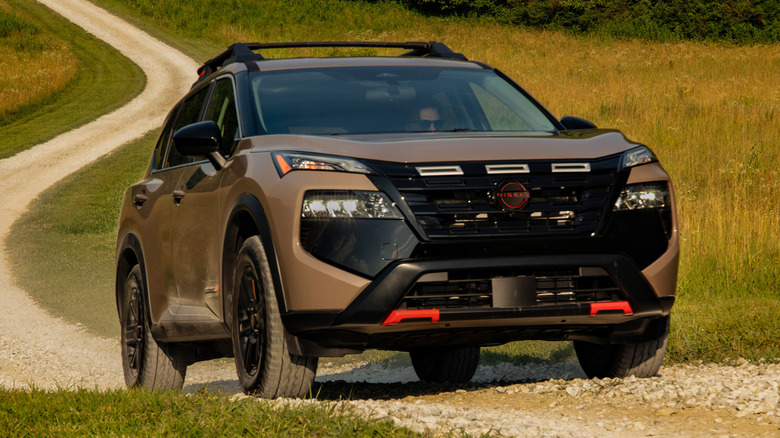 Nissan Rogue Rock Creek off-road