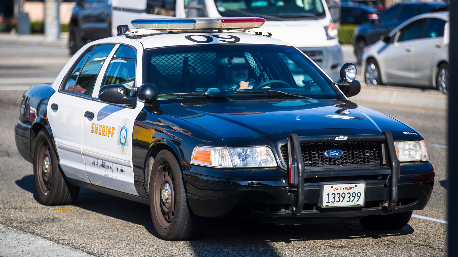 Why Police Departments Still Use The Aging Ford Crown Victoria
