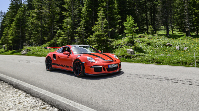 porsche 911 gt3 rs on the road