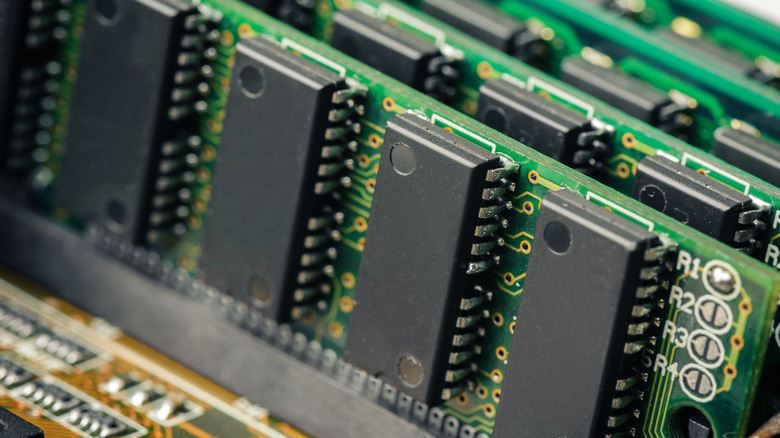 Closeup view of RAM sticks.