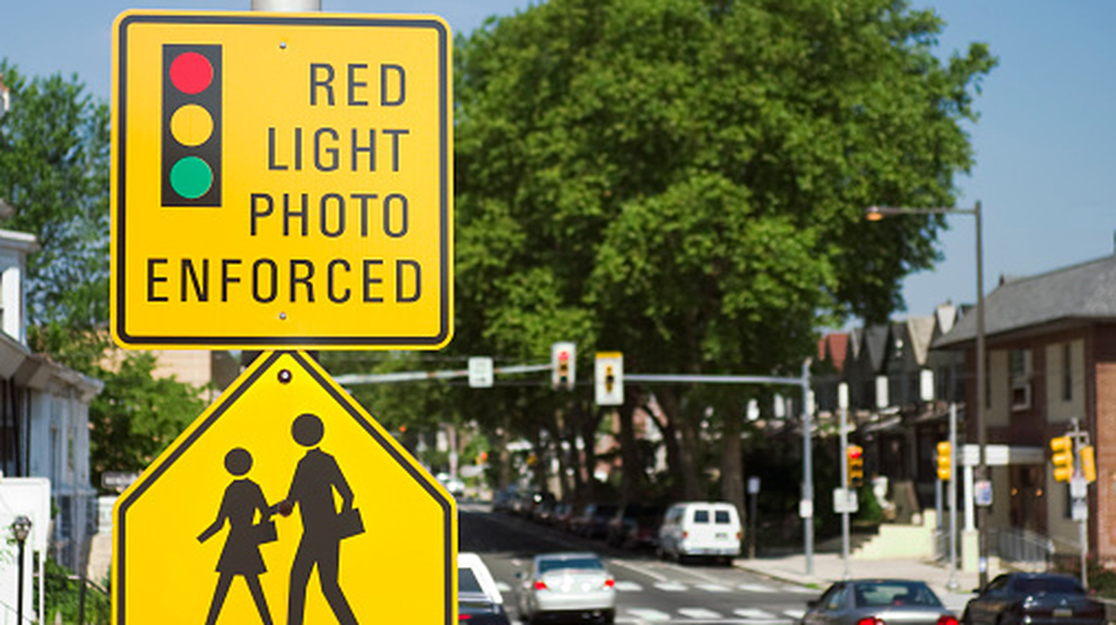Why Some Experts Are Telling Californians Not To Pay Their Red Light Tickets