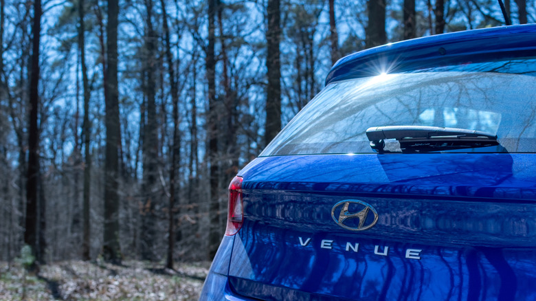 rear hyundai venue with wiper