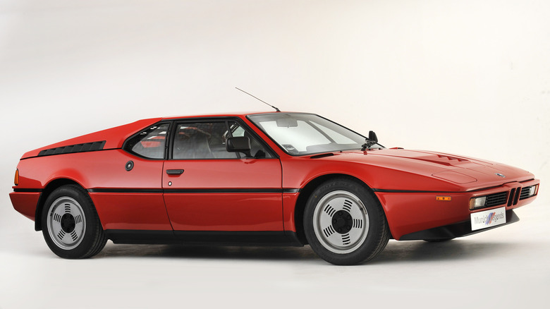 1980 BMW M1 side view