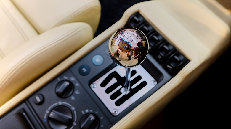 Ferrari F355's gated shifter