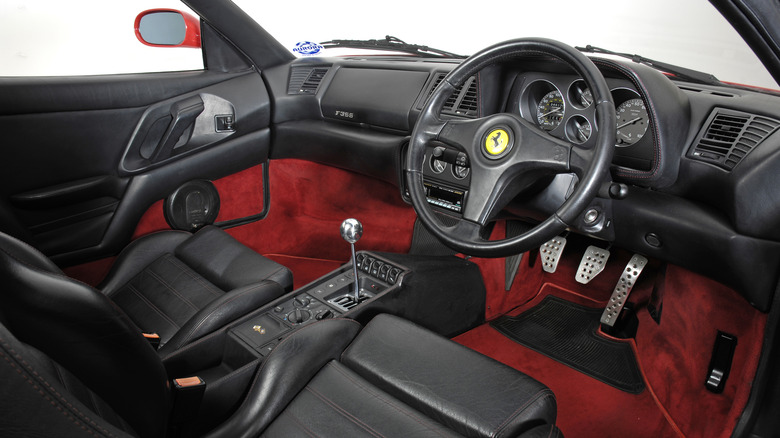 Interior da Ferrari F355