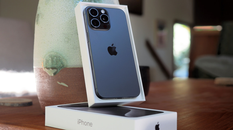 iPhone 15 Pro Max in box