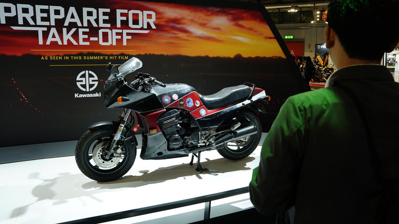 kawasaki ninja motorcycle sports bike 1984 GPZ900R