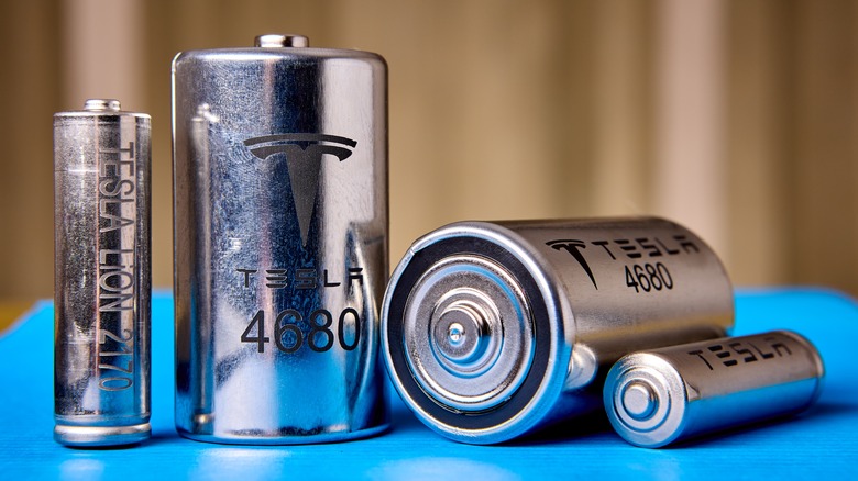 Tesla 4680 battery packs on table