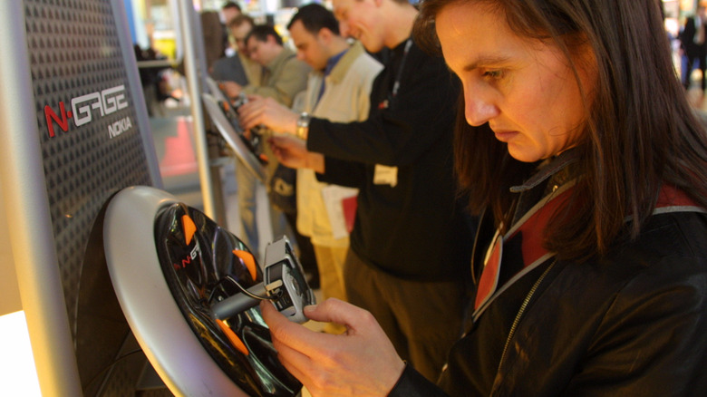 Consumer testing Nokia's N-Gage gaming phone